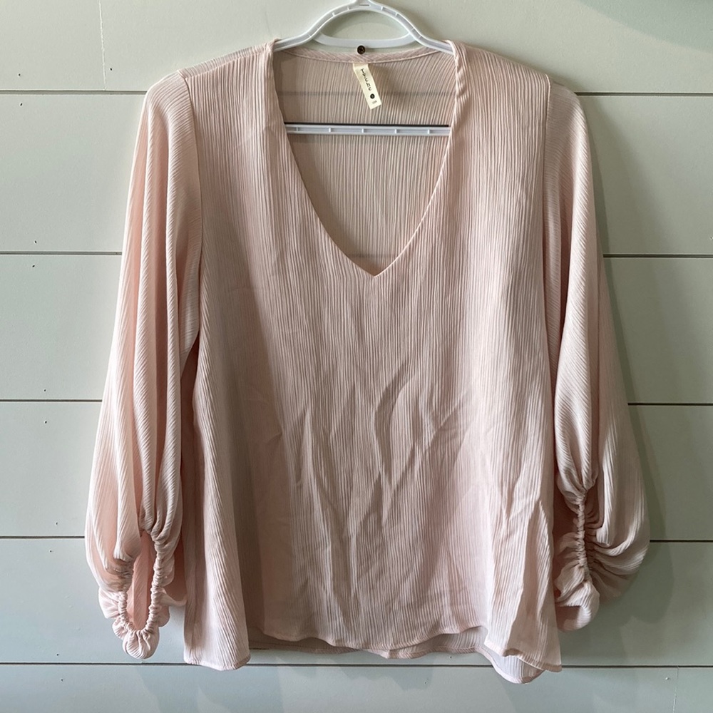 TYCHE. Light pink blouse.